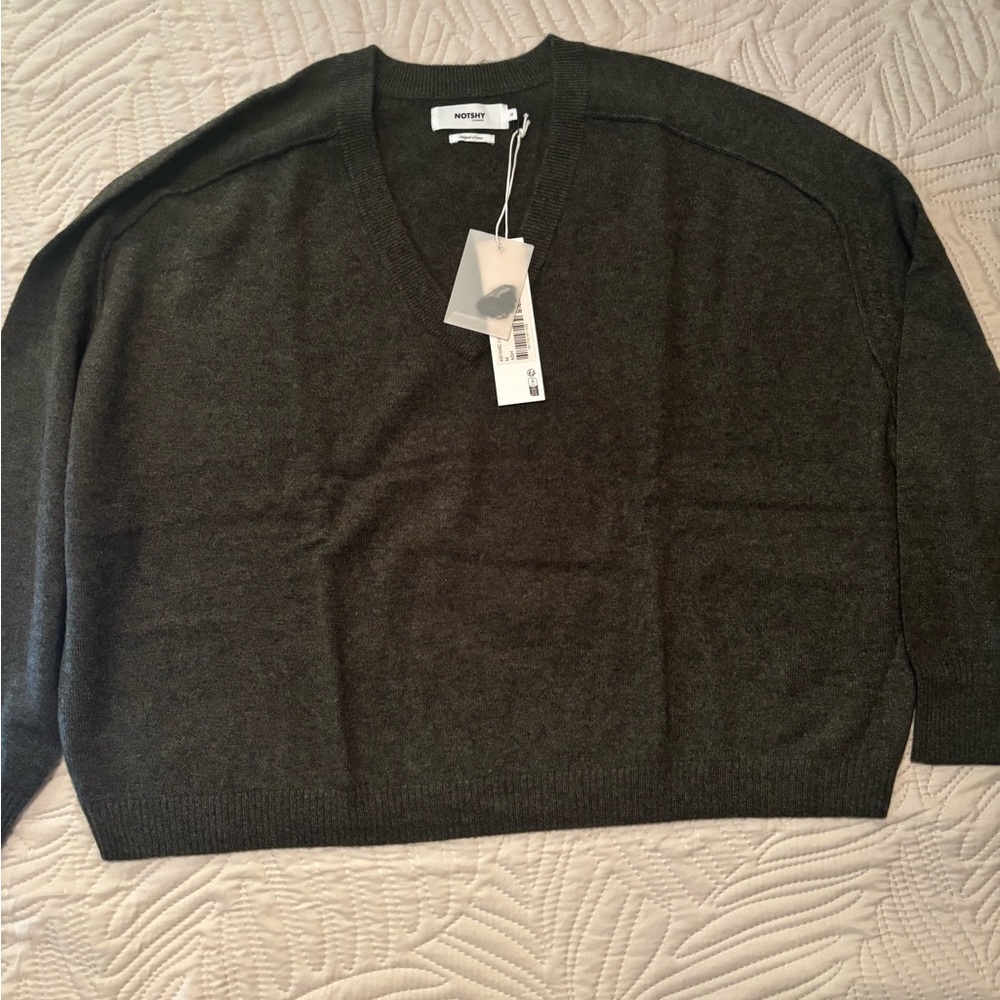 NOTSHY CASHMERE Long Sleeve V-Neck